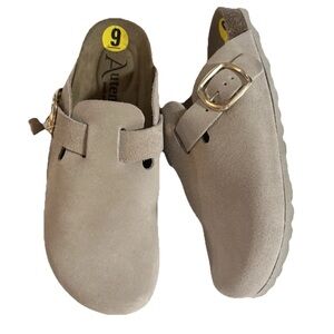 Autenti Suede Clogs with Gold Buckle